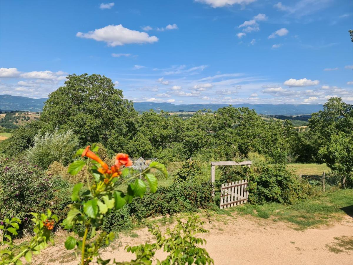 Gite Chez Tiane Saint-Flour-L'Etang エクステリア 写真