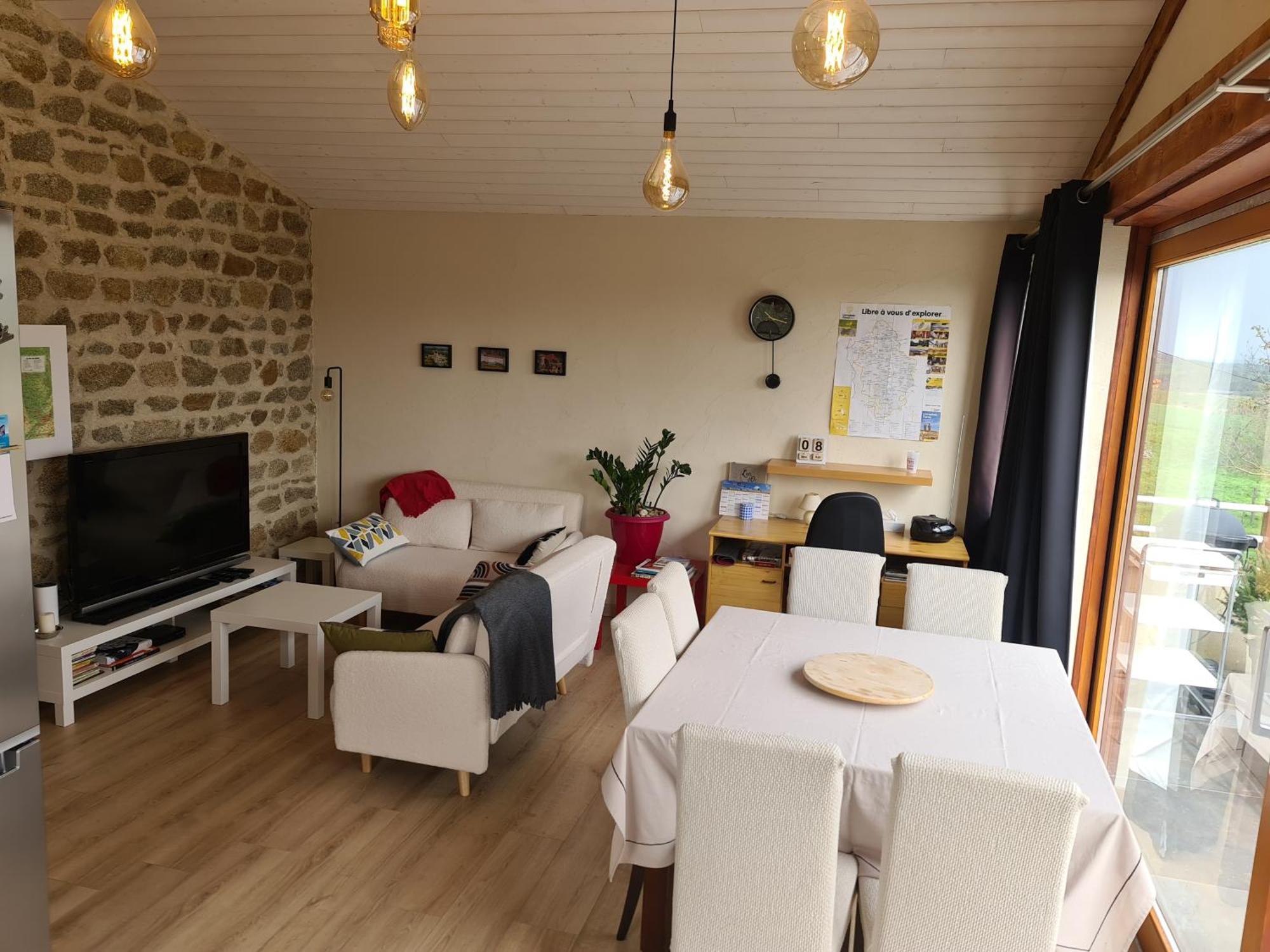 Gite Chez Tiane Saint-Flour-L'Etang エクステリア 写真