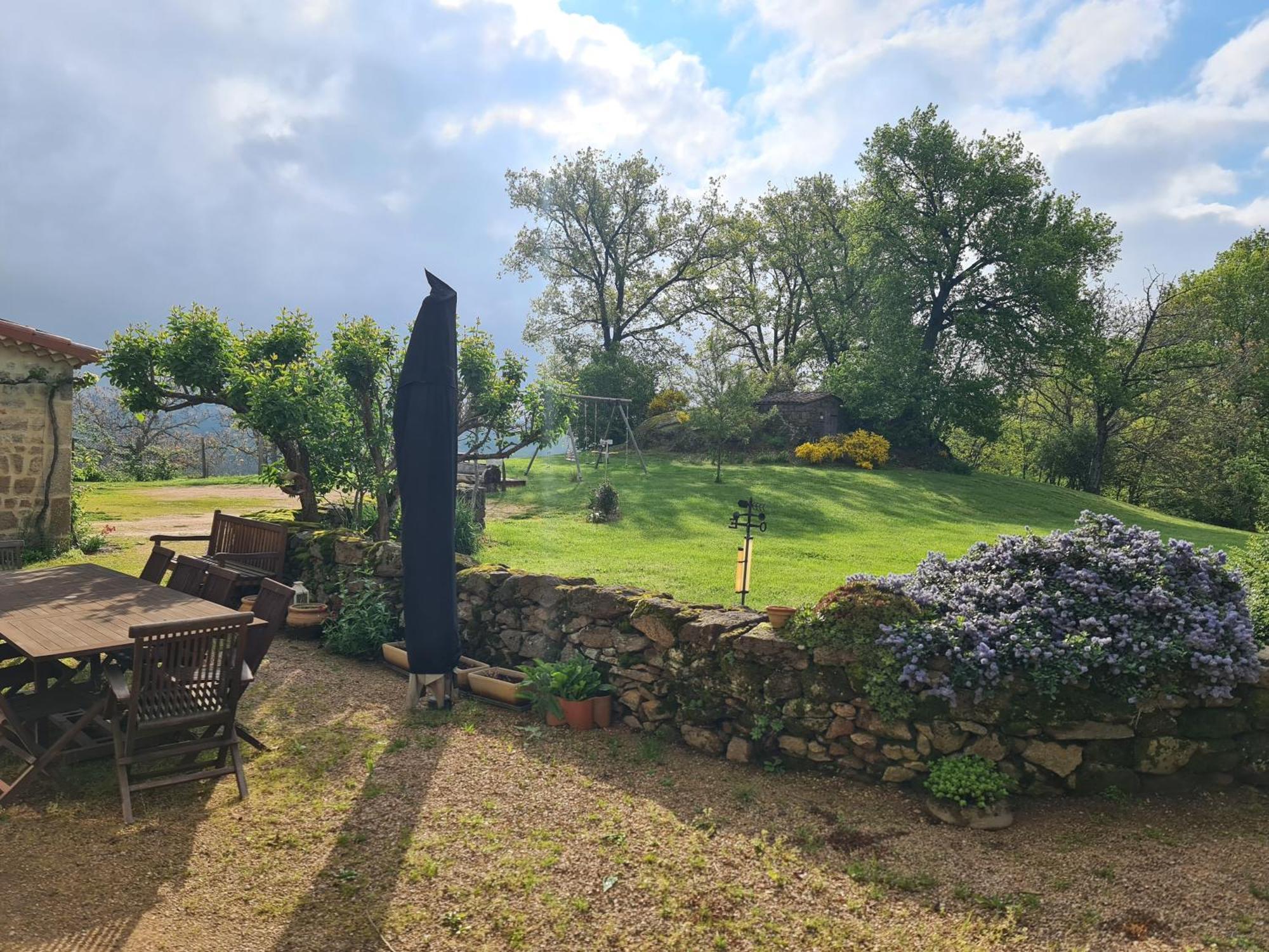 Gite Chez Tiane Saint-Flour-L'Etang エクステリア 写真
